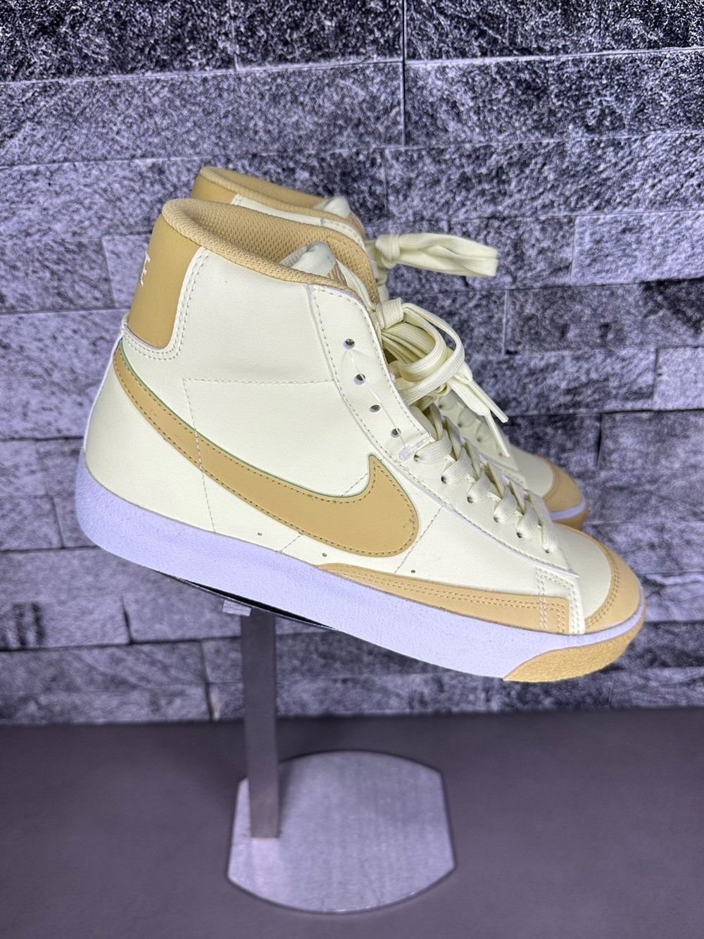 Nike Blazer Mid 77 SE Citron Tint